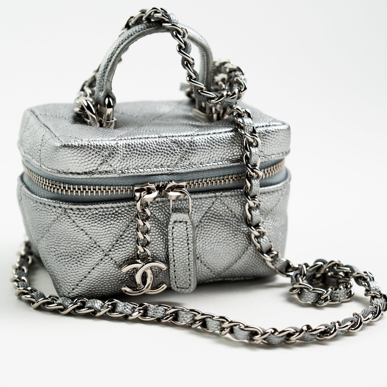 CHANEL Handbag Chanel 21S Metallic Silver Micro Vanity Grained Calfskin SHW -Knockoff
