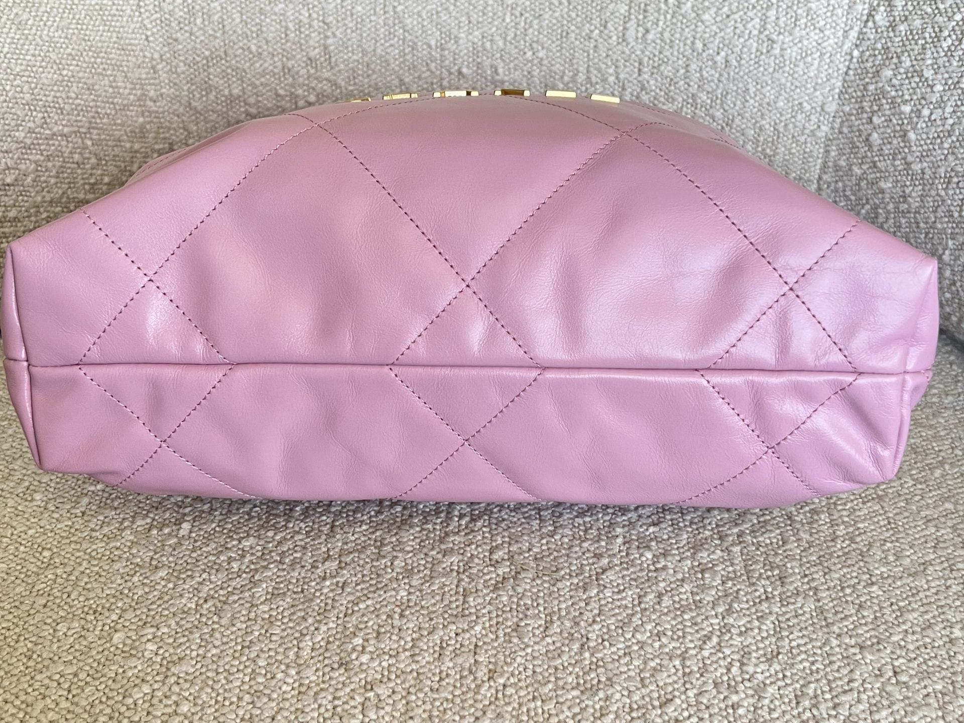 CHANEL Handbag Chanel 22 Pink Shiny Calfskin Quilted Drawstring Bag Small GHW -Knockoff
