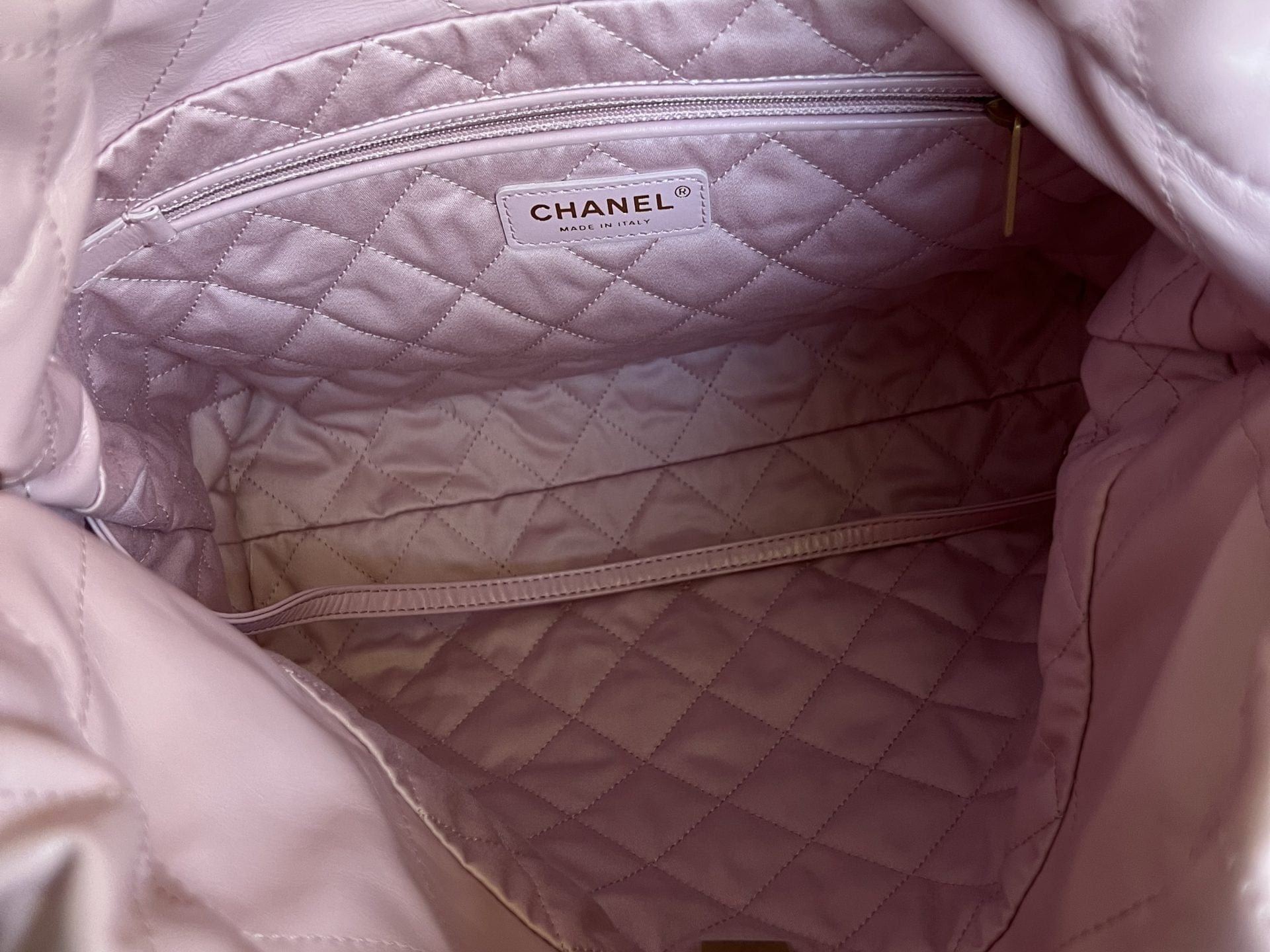 CHANEL Handbag Chanel 22 Pink Shiny Calfskin Quilted Drawstring Bag Small GHW -Knockoff
