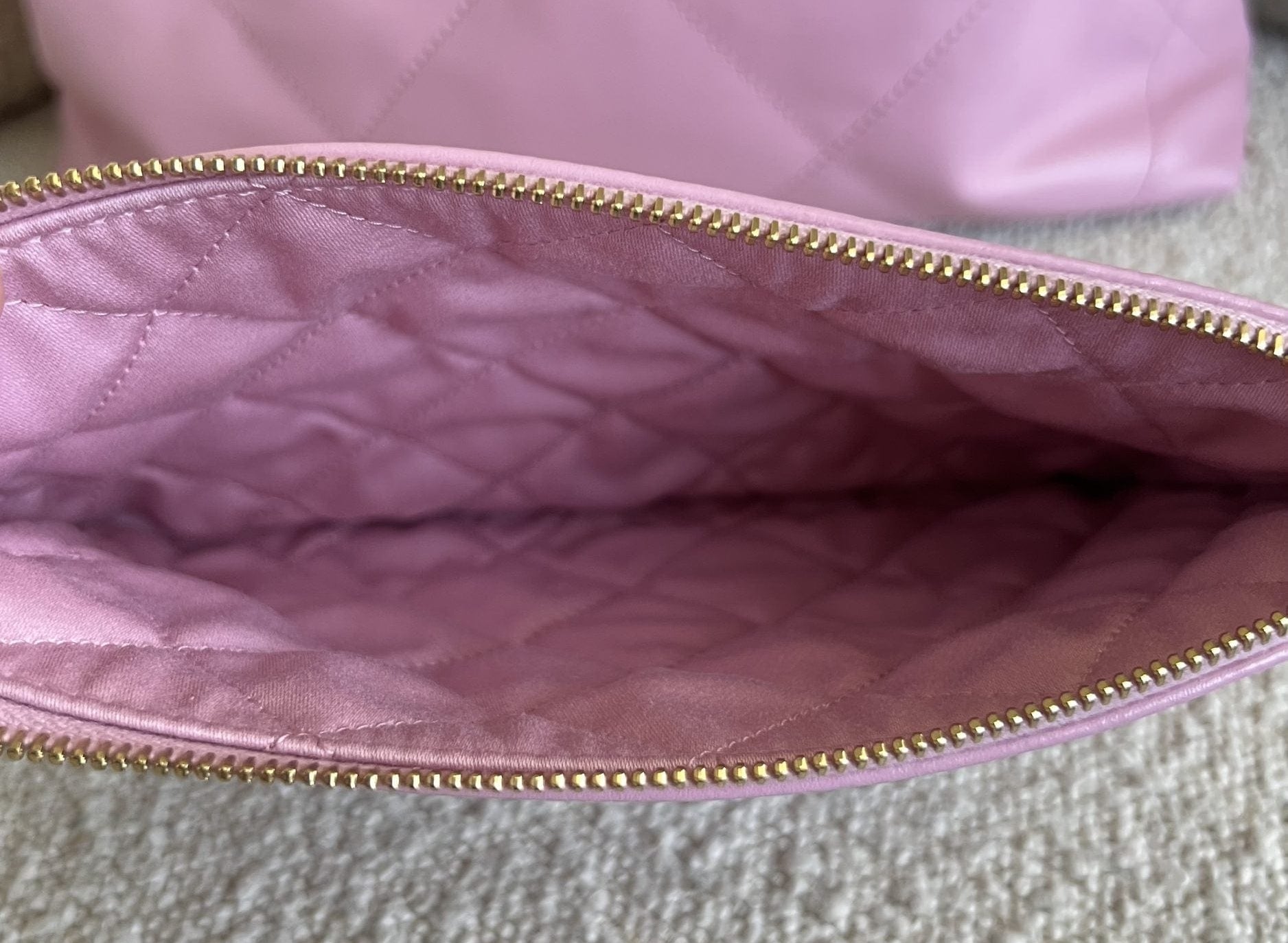 CHANEL Handbag Chanel 22 Pink Shiny Calfskin Quilted Drawstring Bag Small GHW -Knockoff
