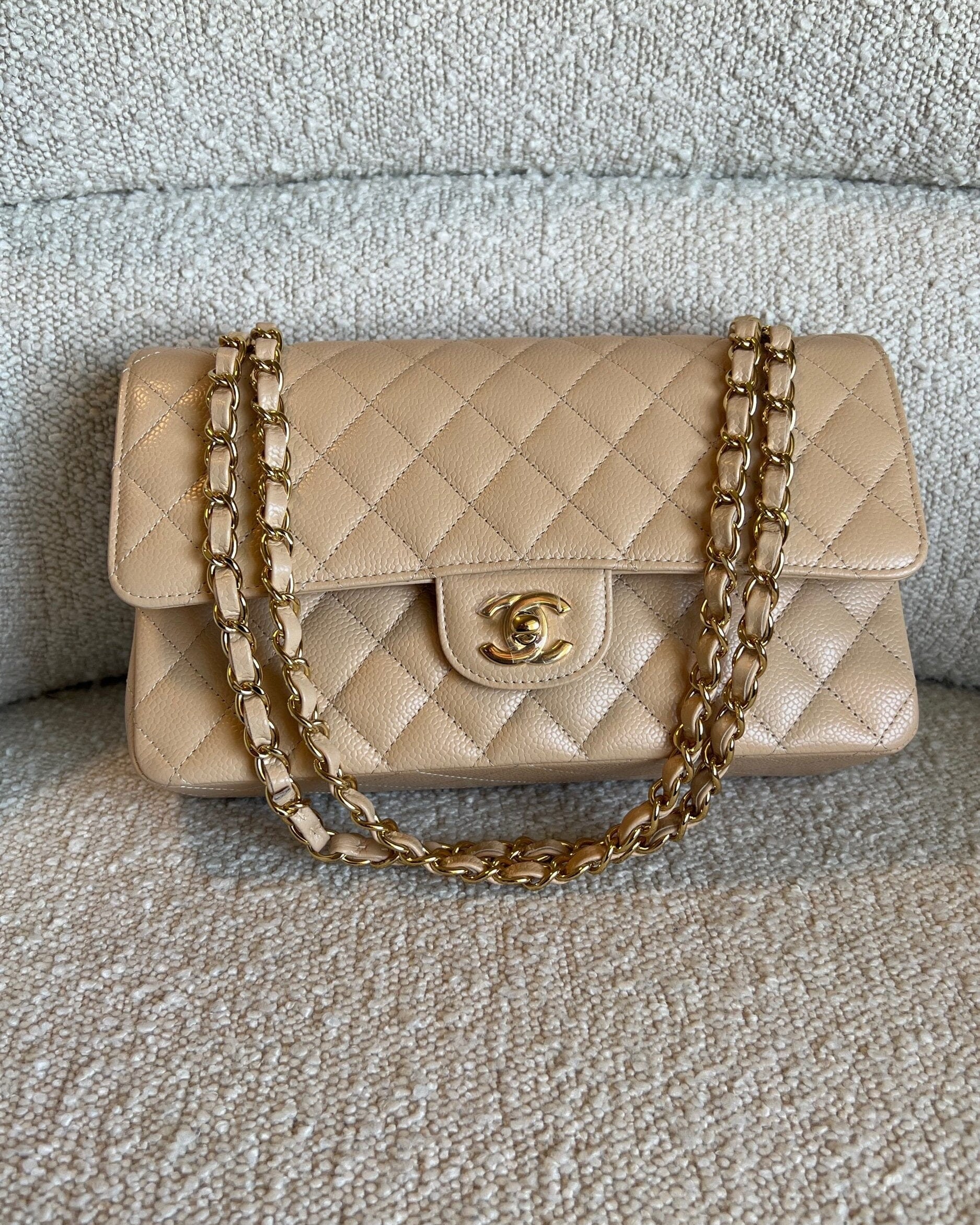 CHANEL Handbag Chanel Beige Clair Caviar Quilted Classic Flap  Medium GHW -Knockoff
