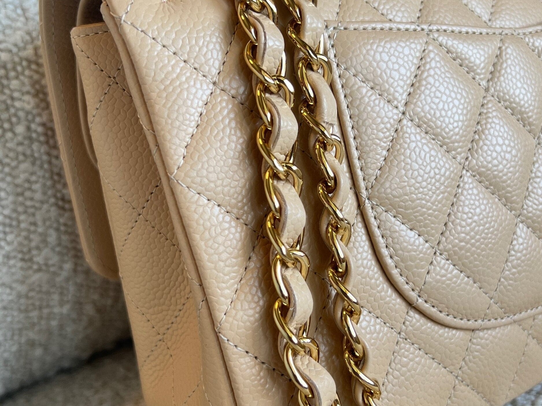 CHANEL Handbag Chanel Beige Clair Caviar Quilted Classic Flap  Medium GHW -Knockoff
