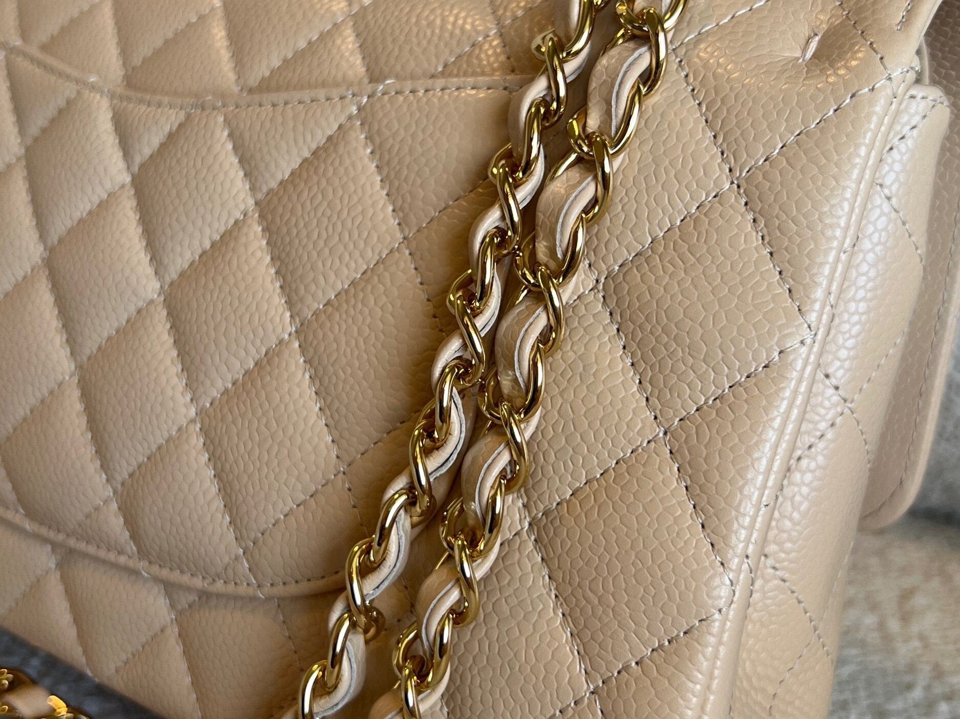 CHANEL Handbag Chanel Beige Clair Caviar Quilted Classic Flap  Medium GHW -Knockoff
