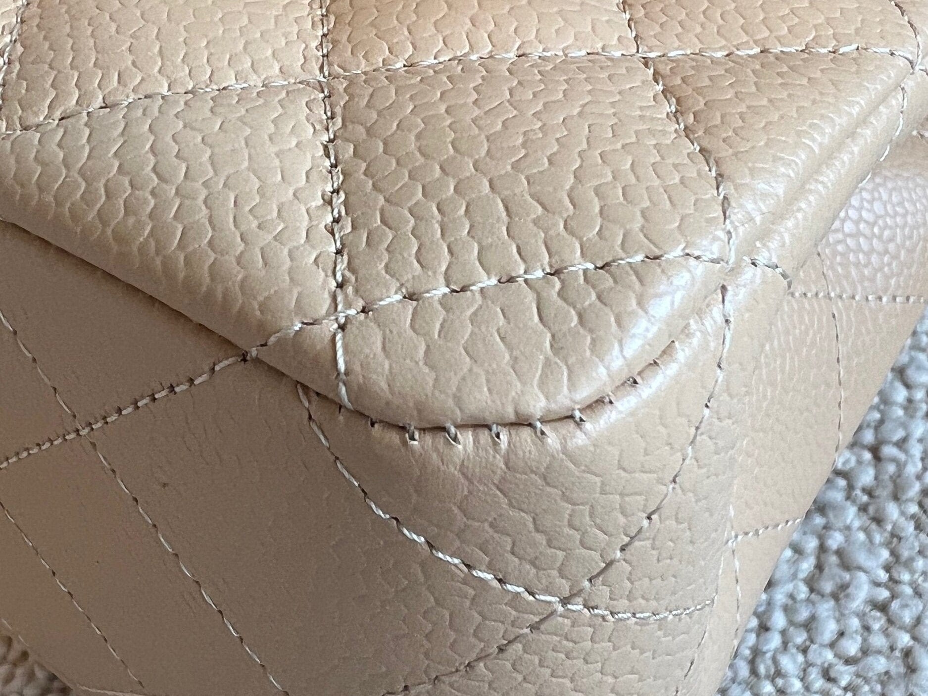 CHANEL Handbag Chanel Beige Clair Caviar Quilted Classic Flap  Medium GHW -Knockoff
