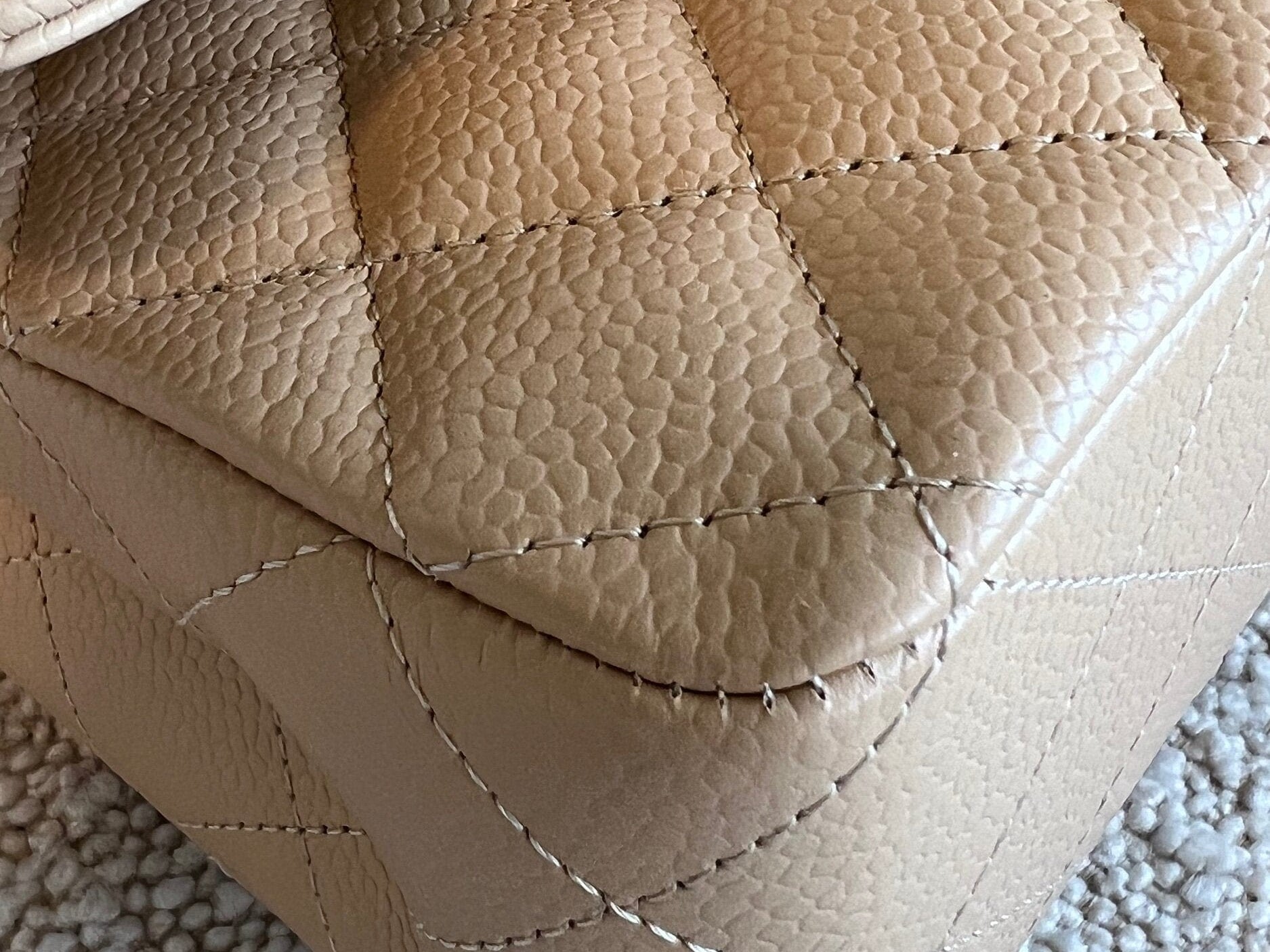 CHANEL Handbag Chanel Beige Clair Caviar Quilted Classic Flap  Medium GHW -Knockoff
