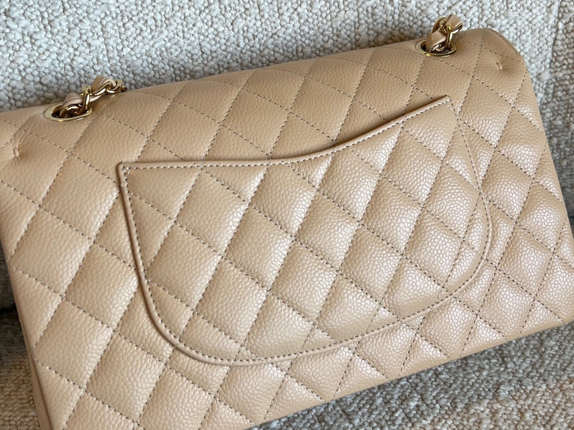 CHANEL Handbag Chanel Beige Clair Caviar Quilted Classic Flap  Medium GHW -Knockoff
