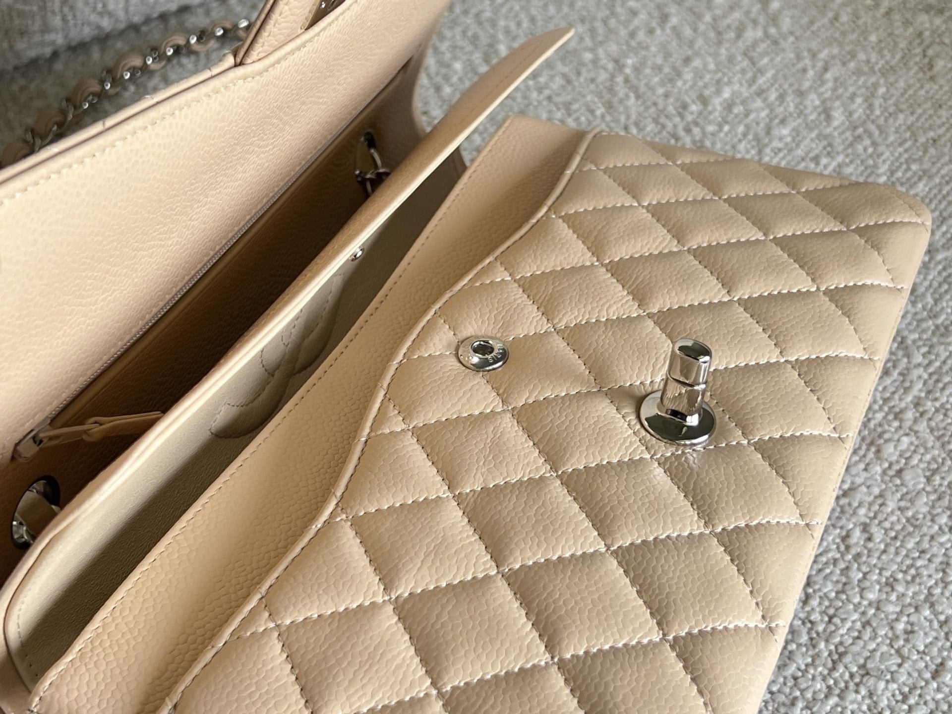 CHANEL Handbag Chanel Beige Clair Caviar Quilted Classic Flap Medium SHW -Knockoff
