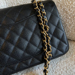 CHANEL Handbag Chanel Black Caviar Quilted Classic Flap Medium GHW -Knockoff
