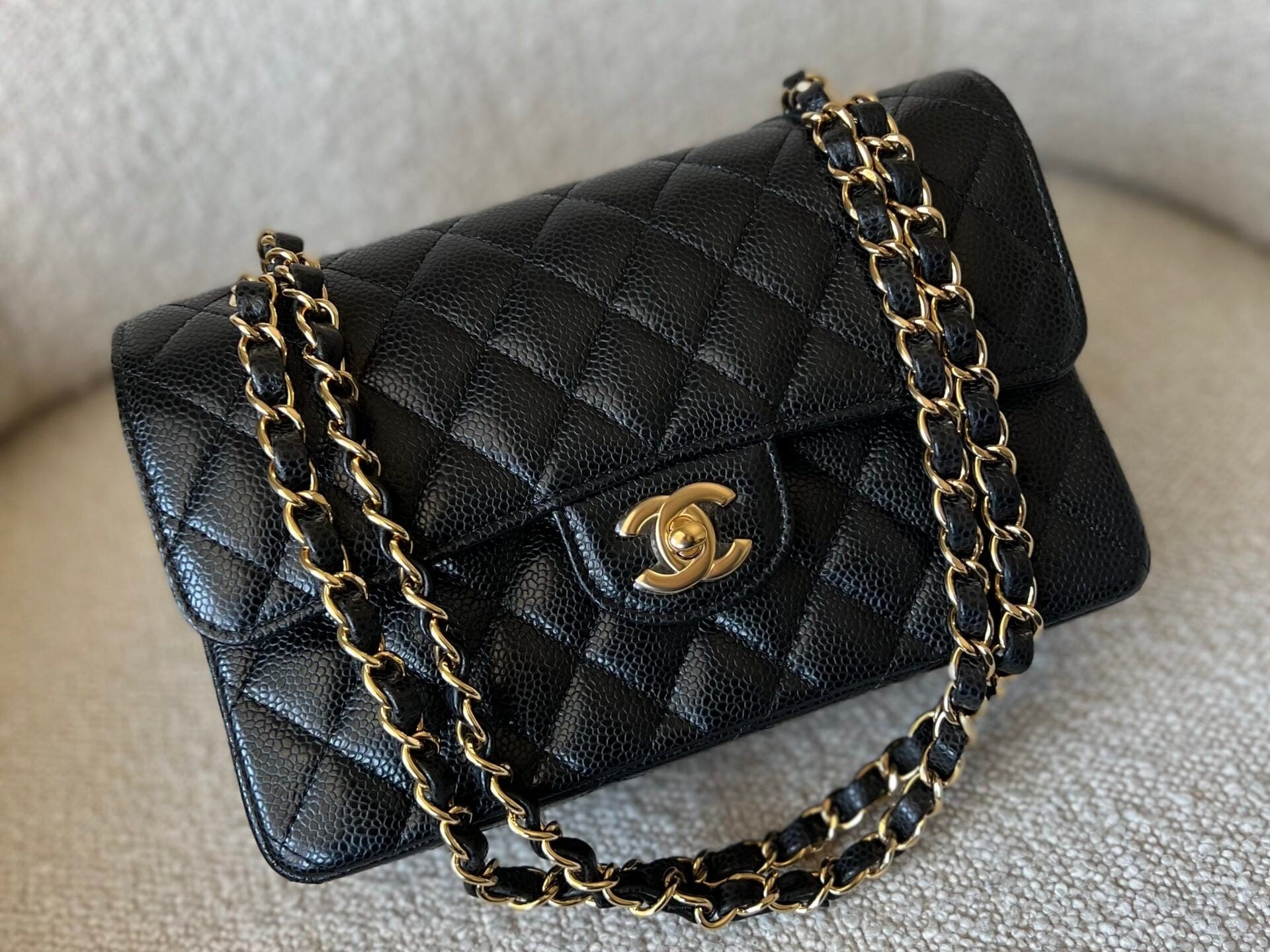 CHANEL Handbag Chanel Black Caviar Quilted Classic Flap Small Gold Hardware -Knockoff
