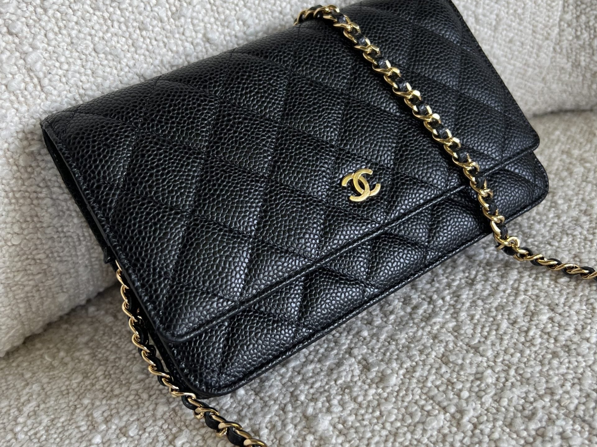 CHANEL Handbag Chanel Black Caviar Quilted Wallet On Chain GHW (WOC) -Knockoff
