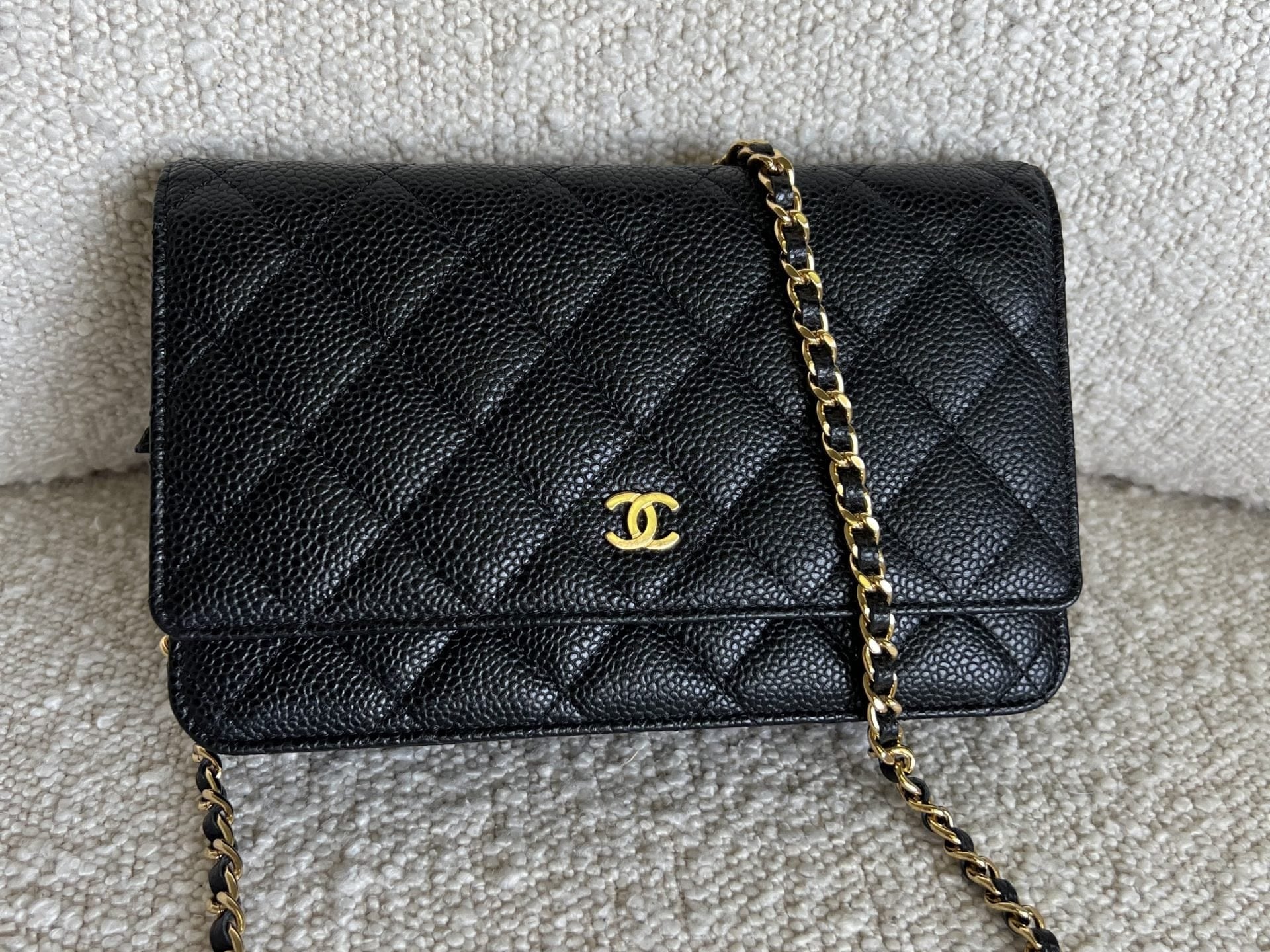 CHANEL Handbag Chanel Black Caviar Quilted Wallet On Chain GHW (WOC) -Knockoff
