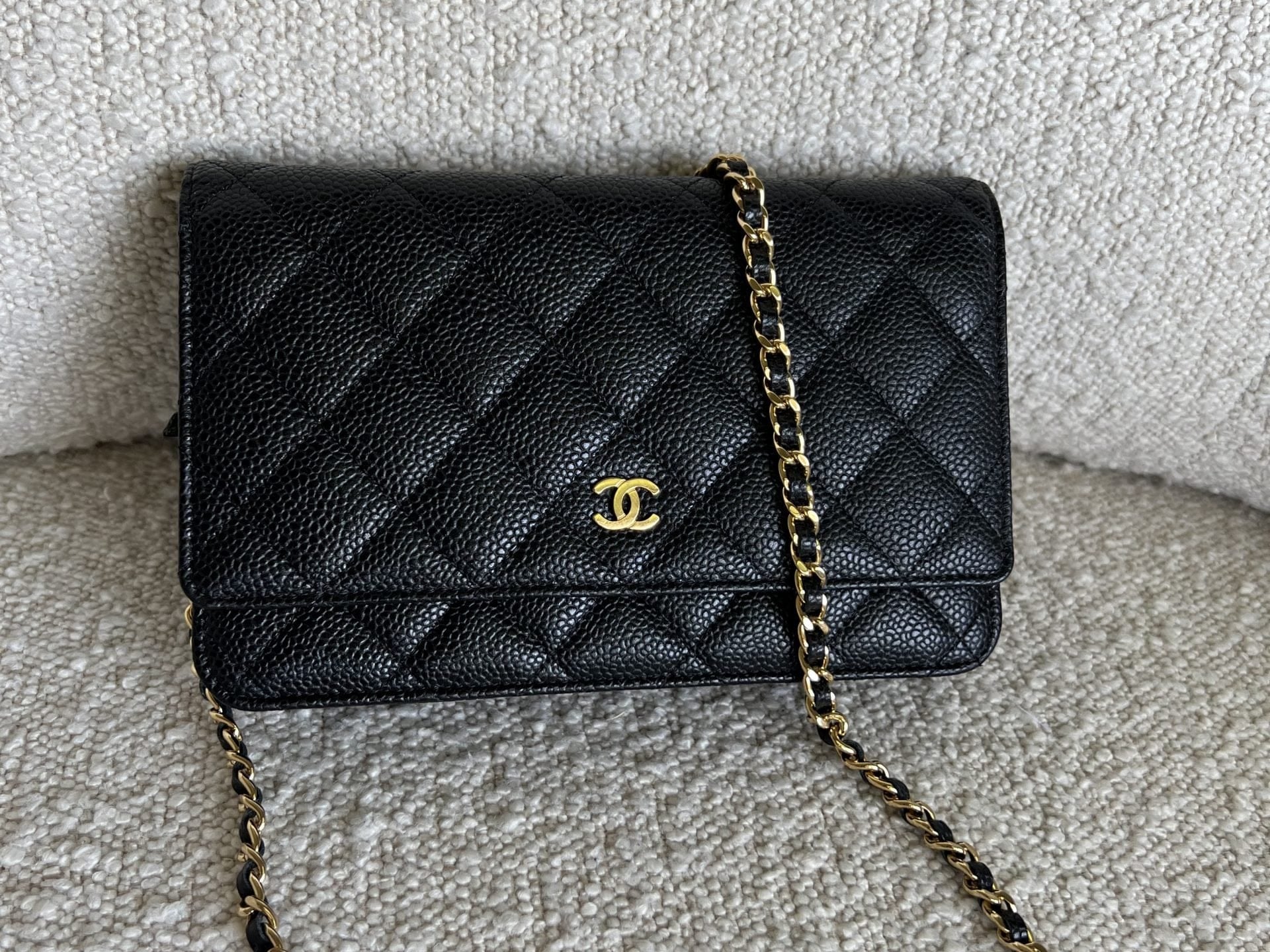 CHANEL Handbag Chanel Black Caviar Quilted Wallet On Chain GHW (WOC) -Knockoff
