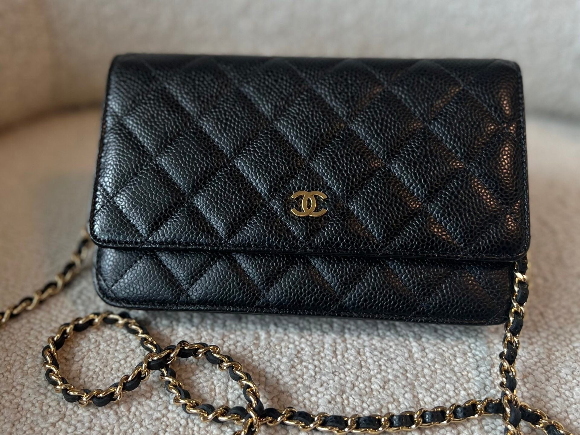 CHANEL Handbag Chanel Black Caviar Quilted Wallet On Chain GHW (WOC) -Knockoff
