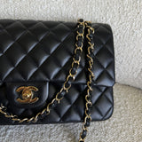 CHANEL Handbag Chanel Black Lambskin Quilted Classic Flap Medium GHW -Knockoff
