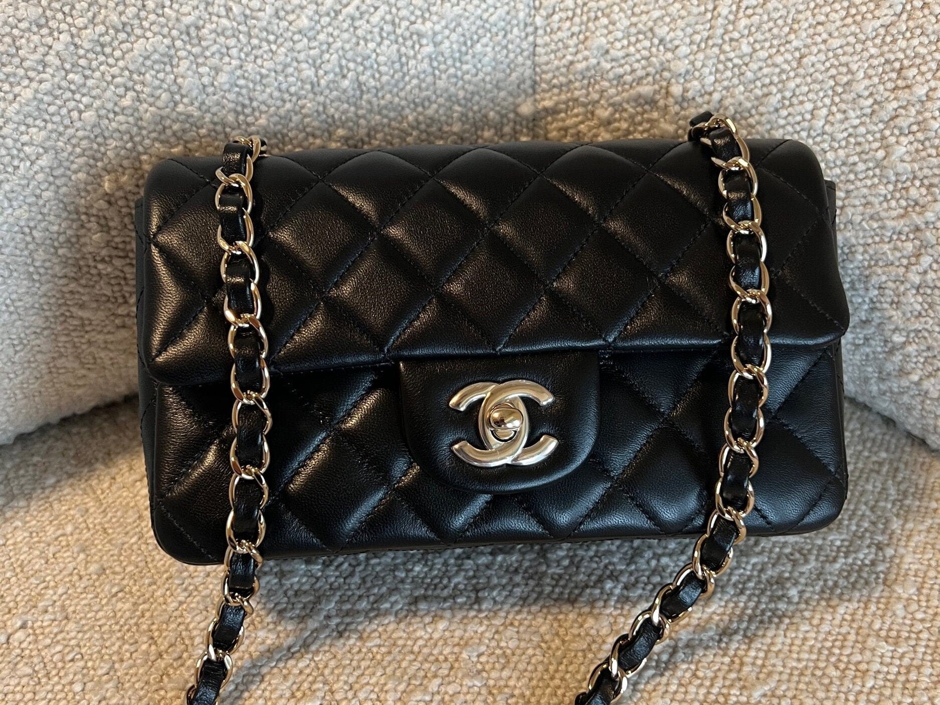 CHANEL Handbag Chanel Black Mini Rectangular Lambskin Quilted Flap LGHW -Knockoff
