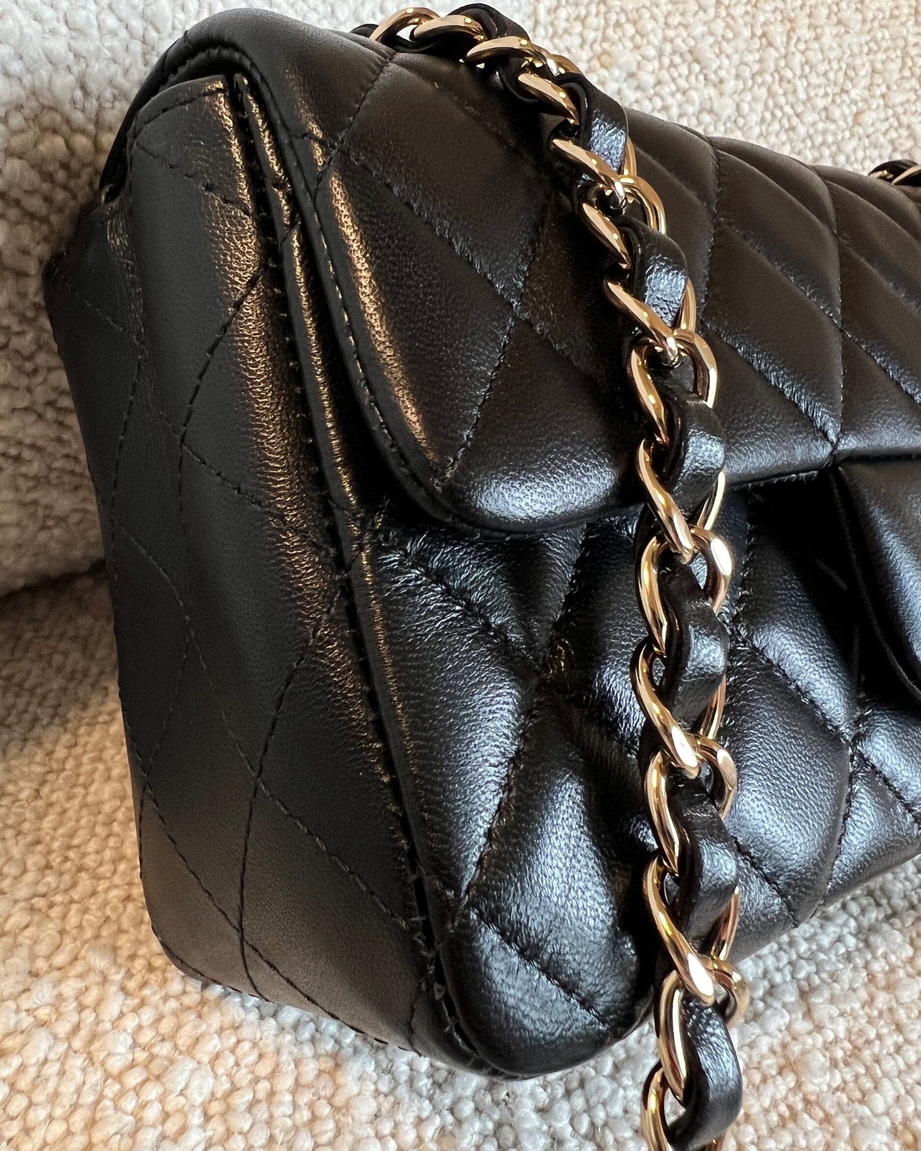 CHANEL Handbag Chanel Black Mini Rectangular Lambskin Quilted Flap LGHW -Knockoff
