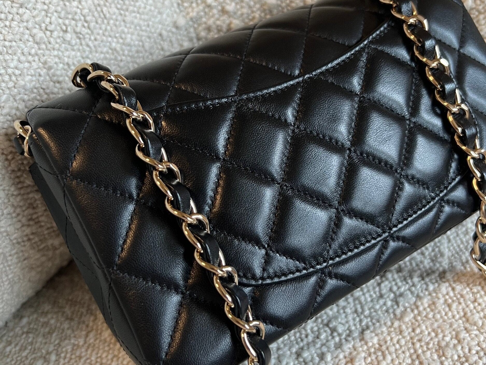 CHANEL Handbag Chanel Black Mini Rectangular Lambskin Quilted Flap LGHW -Knockoff
