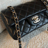 CHANEL Handbag Chanel Black Mini Rectangular Lambskin Quilted Flap LGHW -Knockoff
