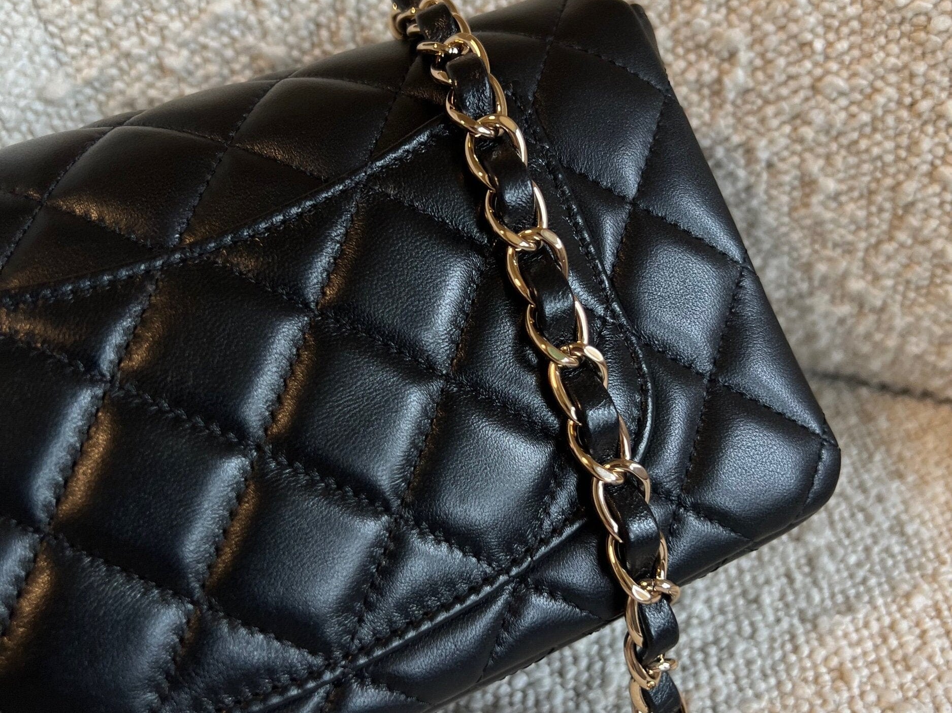 CHANEL Handbag Chanel Black Mini Rectangular Lambskin Quilted Flap LGHW -Knockoff
