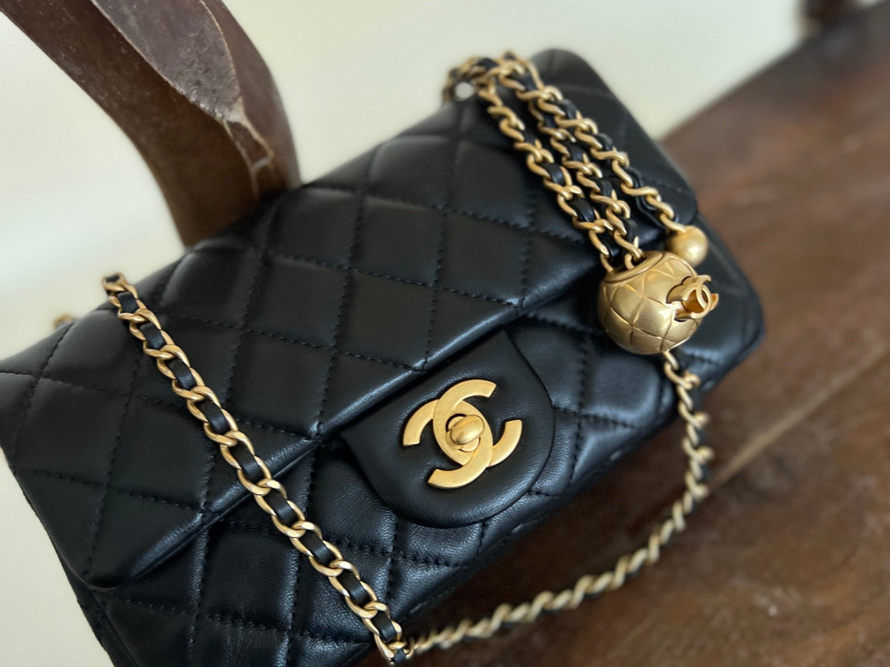 CHANEL Handbag CHANEL BLACK MINI SQUARE LAMBSKIN QUILTED FLAP SILVER HARDWARE -Knockoff
