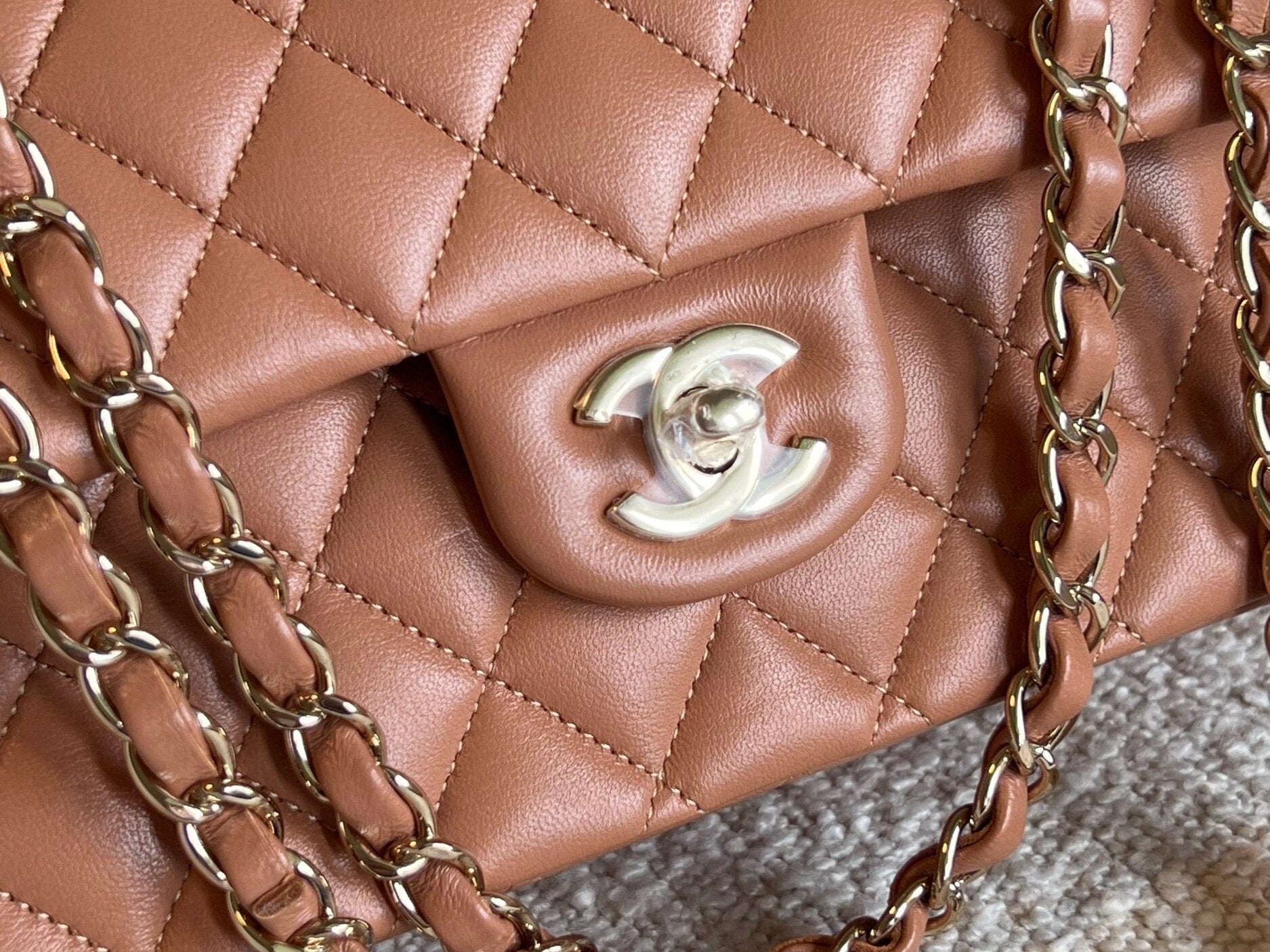 CHANEL Handbag Chanel Caramel Lambskin Quilted Classic Flap Medium LGHW -Knockoff
