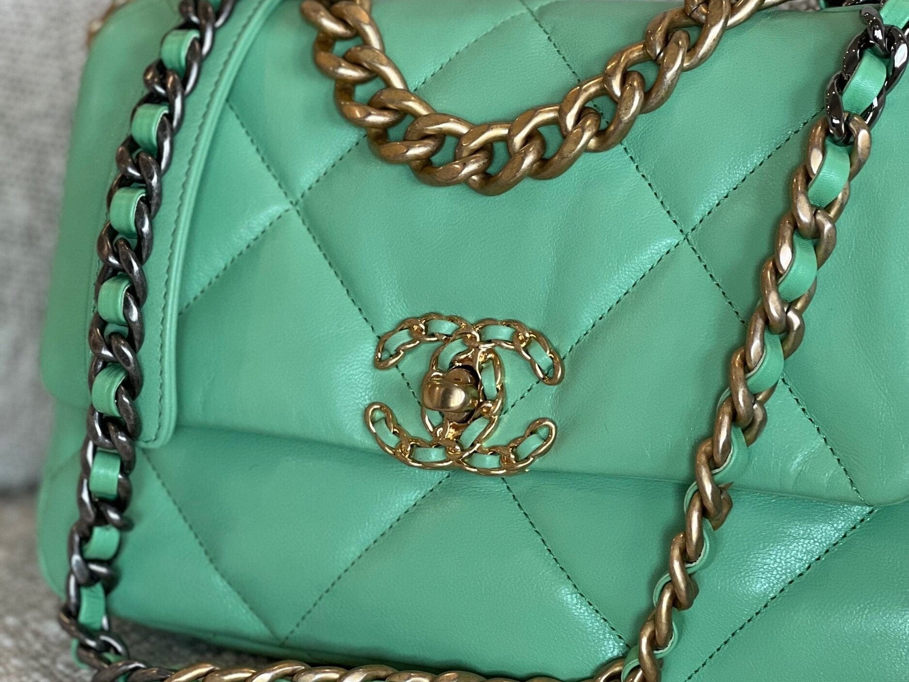 CHANEL Handbag Chanel Green Goatskin Quilted Small 19 Flap MHW -Knockoff
