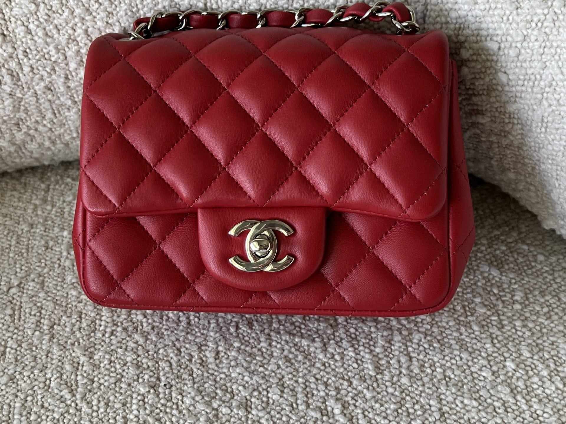 CHANEL Handbag Chanel Red Mini Square Lambskin Quilted Flap SHW -Knockoff
