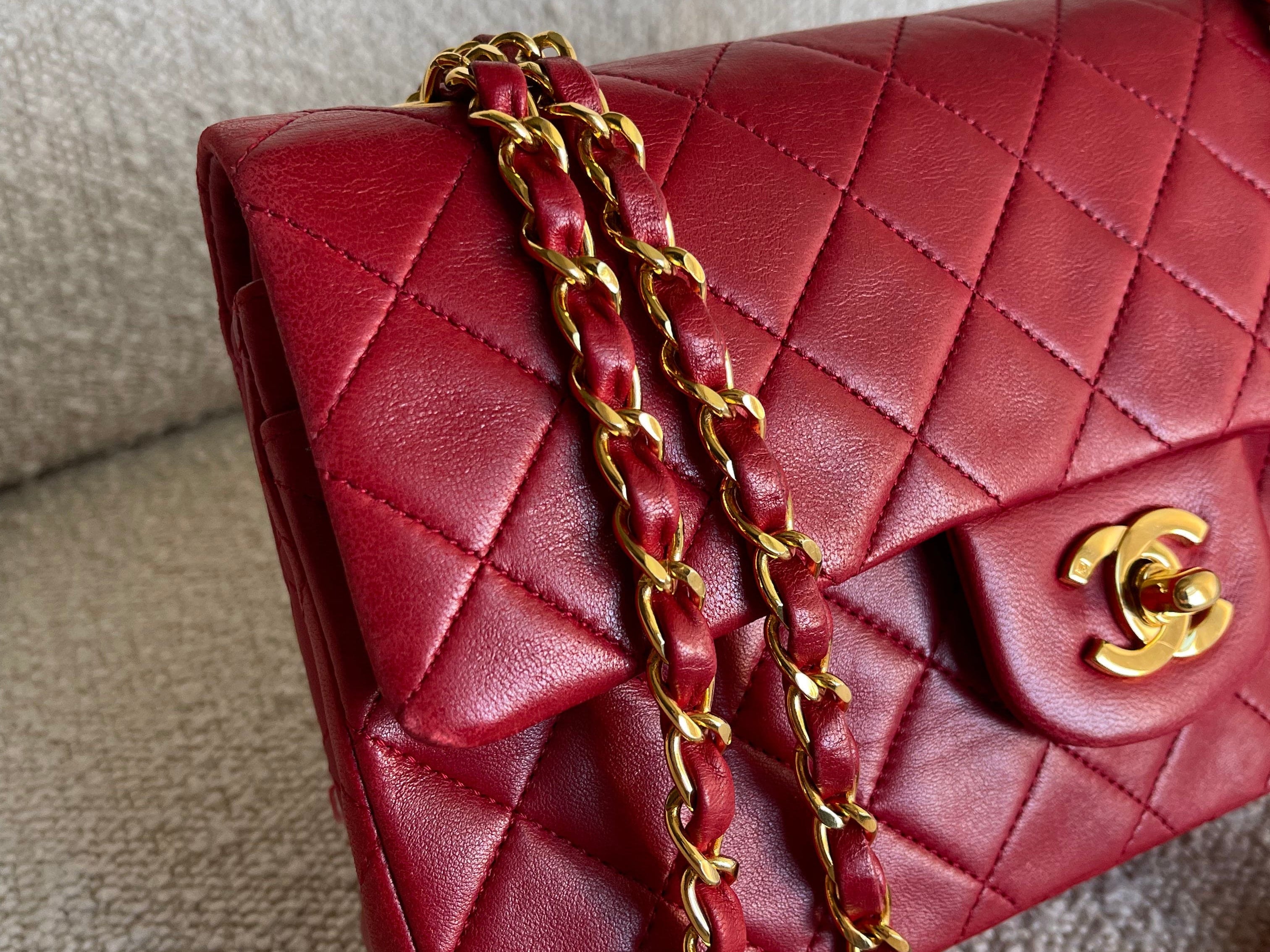 CHANEL Handbag Chanel Small Vintage Red Lambskin Quilted Classic Flap GHW -Knockoff
