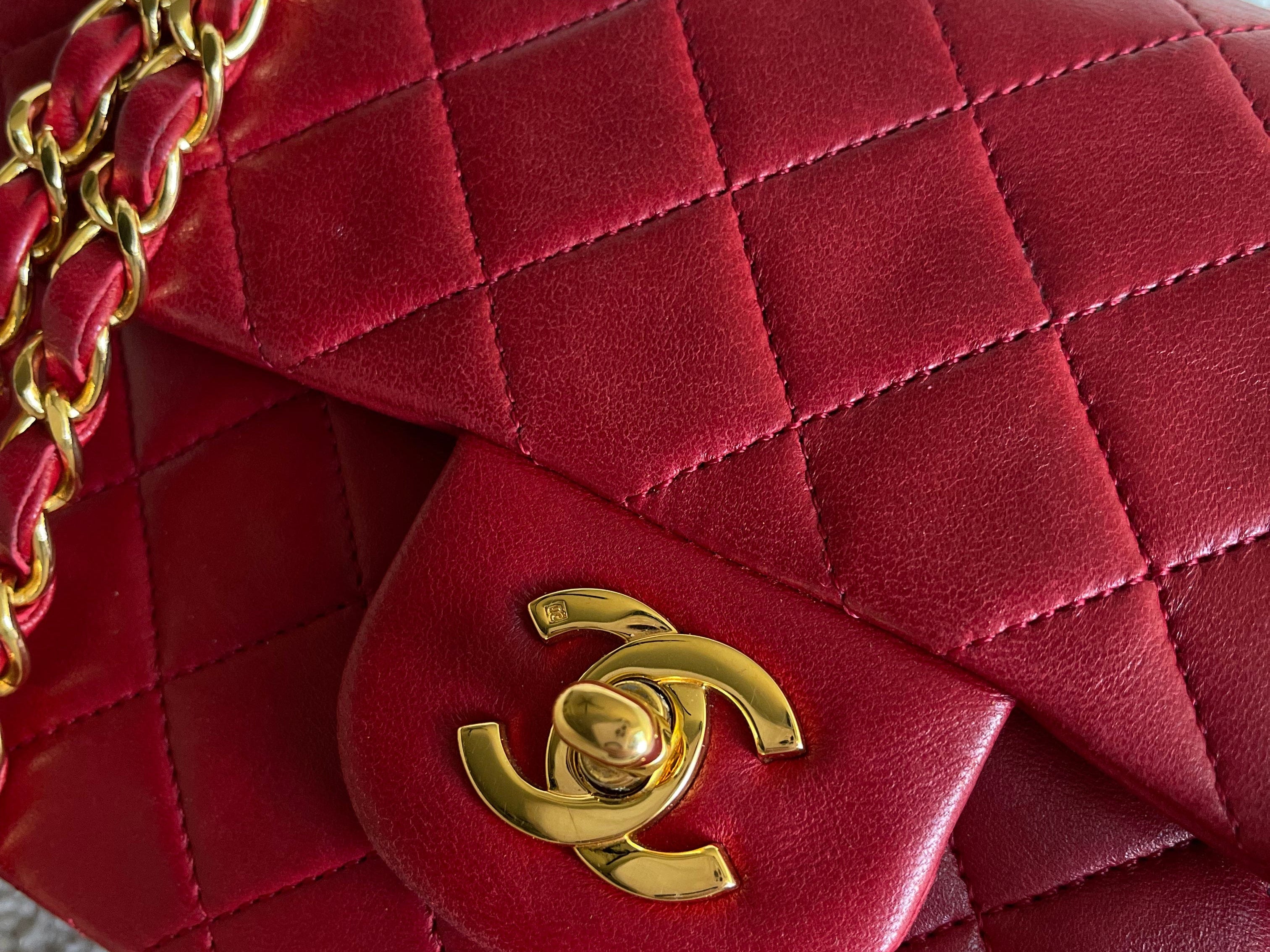 CHANEL Handbag Chanel Small Vintage Red Lambskin Quilted Classic Flap GHW -Knockoff
