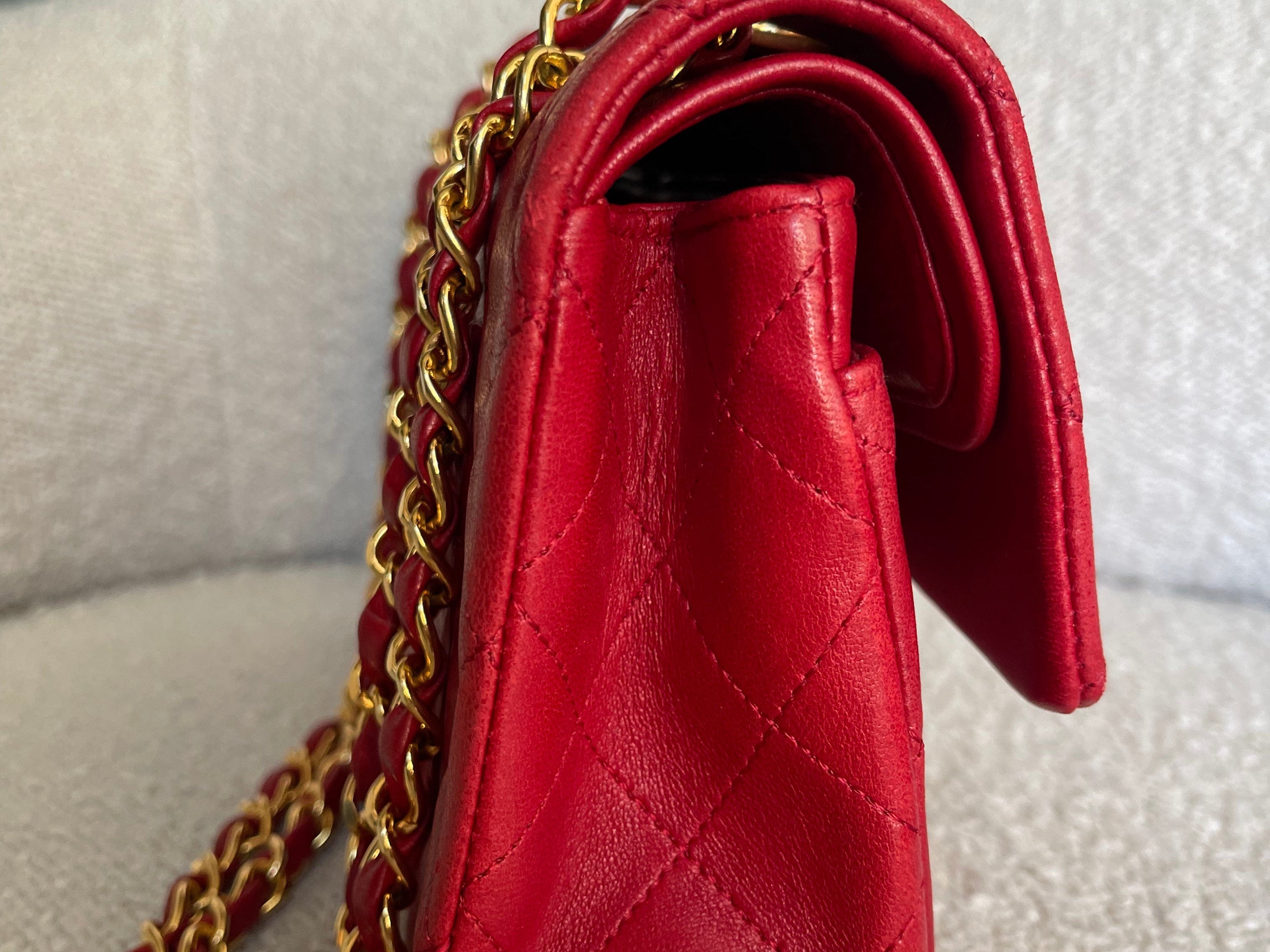 CHANEL Handbag Chanel Small Vintage Red Lambskin Quilted Classic Flap GHW -Knockoff
