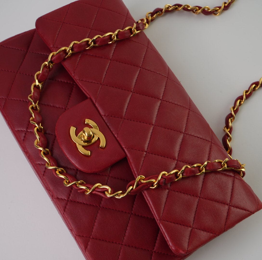 CHANEL Handbag Chanel Small Vintage Red Lambskin Quilted Classic Flap GHW -Knockoff
