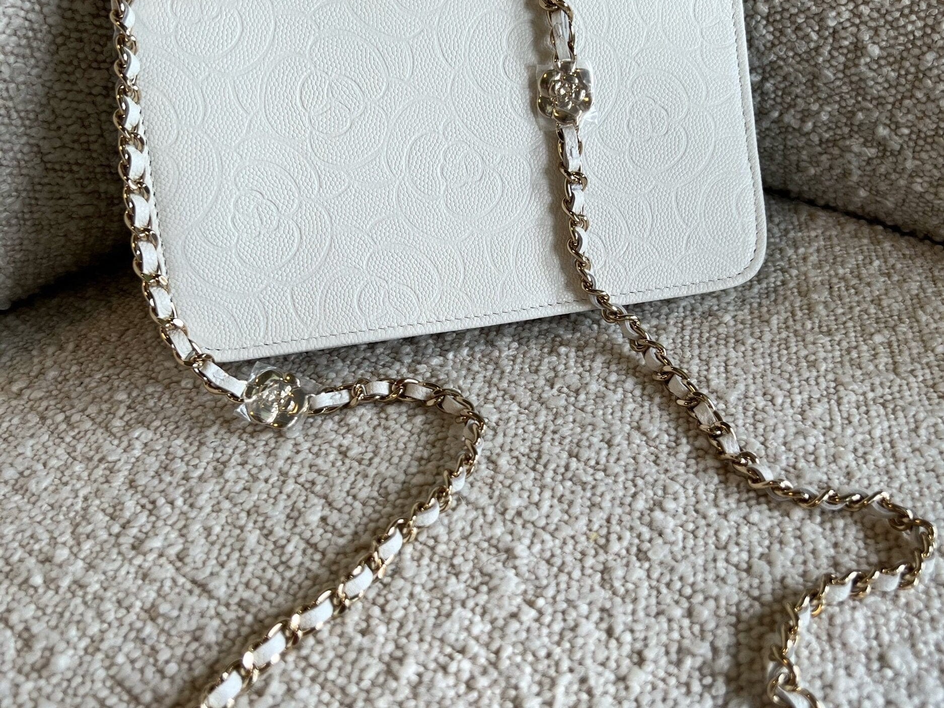 CHANEL Handbag Chanel White Caviar Quilted Camellia Wallet on Chain LGHW (WOC) -Knockoff
