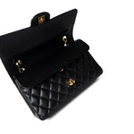 CHANEL Handbag Classic flap / Black Black Caviar Quilted Classic Flap Medium Gold Hardware -Knockoff
