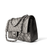 CHANEL Handbag Classic flap / Grey 21B Metallic Ruthenium Lambskin Quilted Classic Flap Medium Ruthenium Hardware -Knockoff
