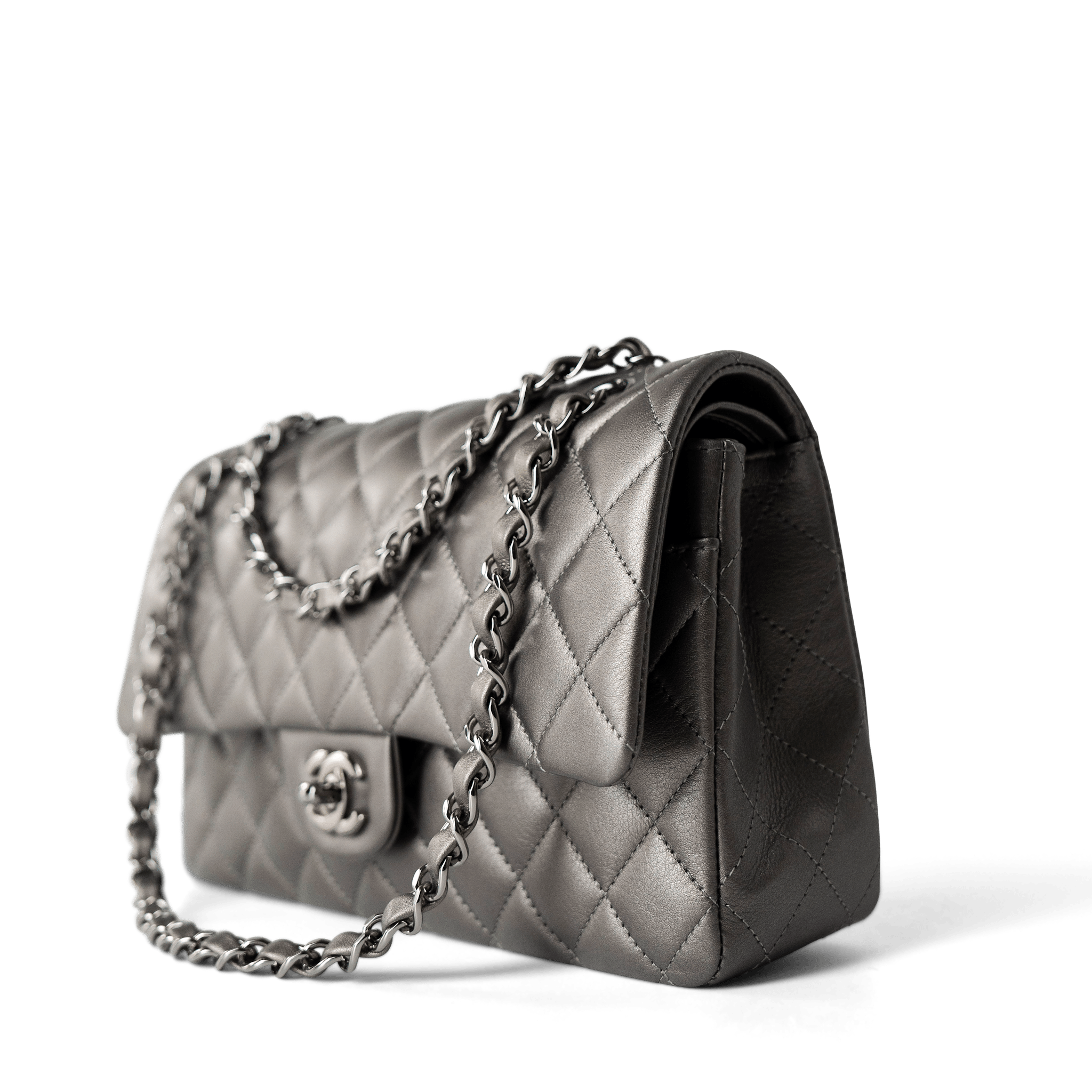 CHANEL Handbag Classic flap / Grey 21B Metallic Ruthenium Lambskin Quilted Classic Flap Medium Ruthenium Hardware -Knockoff
