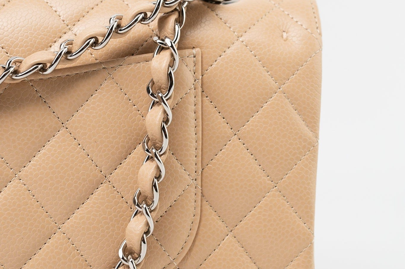 CHANEL Handbag Cream Beige Clair Caviar Quilted Classic Flap Medium Silver Hardware -Knockoff
