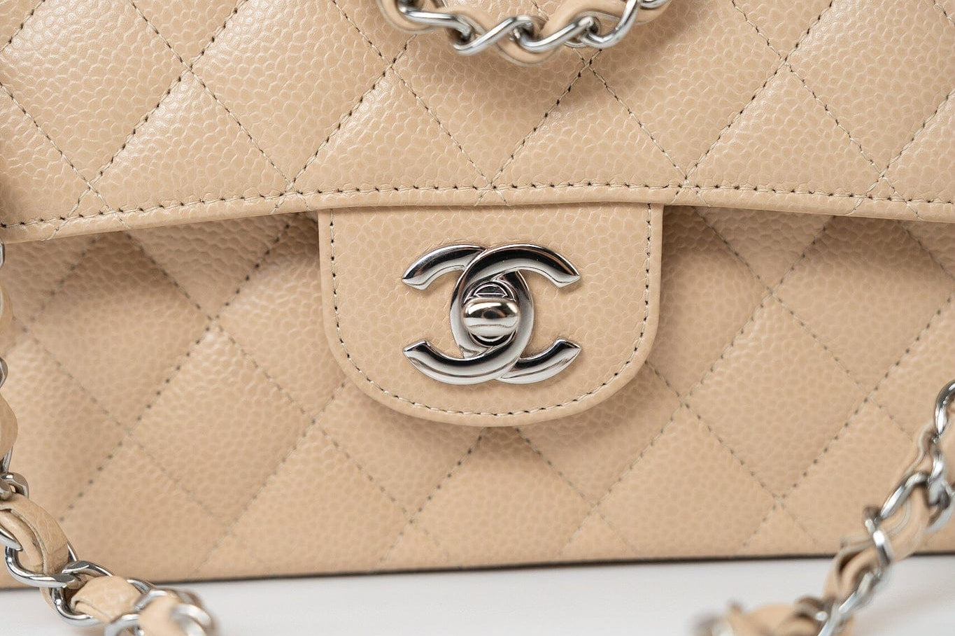 CHANEL Handbag Cream Beige Clair Caviar Quilted Classic Flap Small Silver Hardware -Knockoff
