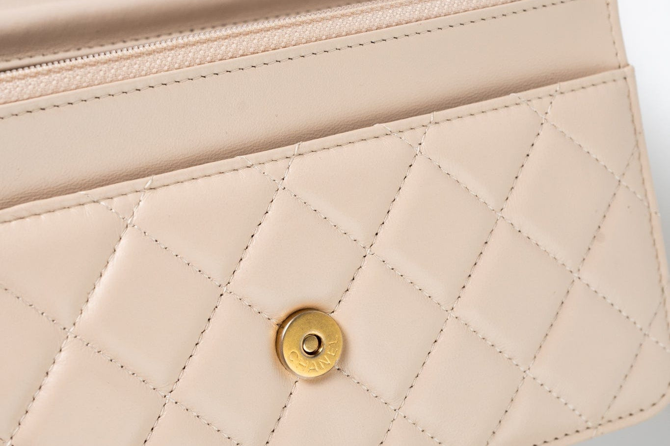 CHANEL Handbag Cream Nude/ Ecru Lambskin Quilted Chain Around Wallet On Chain WOC Aged Gold Hardware -Knockoff
