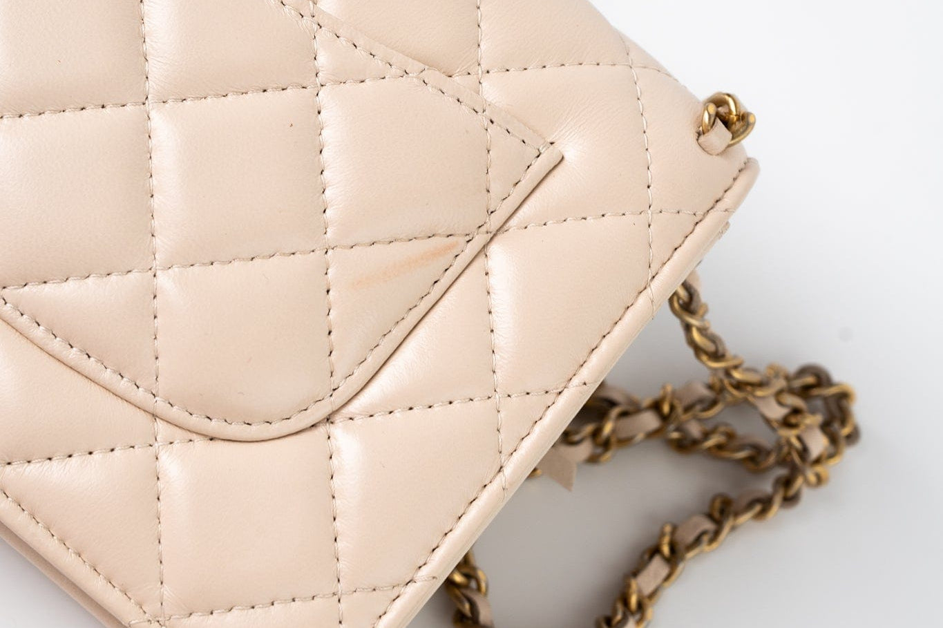 CHANEL Handbag Cream Nude/ Ecru Lambskin Quilted Chain Around Wallet On Chain WOC Aged Gold Hardware -Knockoff
