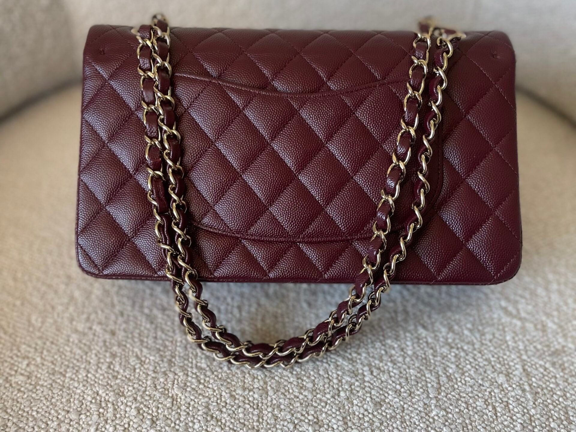 CHANEL Handbag Dark Red/Maroon Caviar Quilted Classic Flap Medium LGHW -Knockoff
