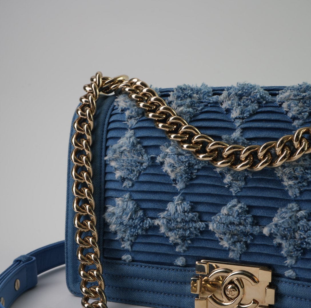 CHANEL Handbag Denim Pleated Old Medium Light Blue Boy Bag -Knockoff
