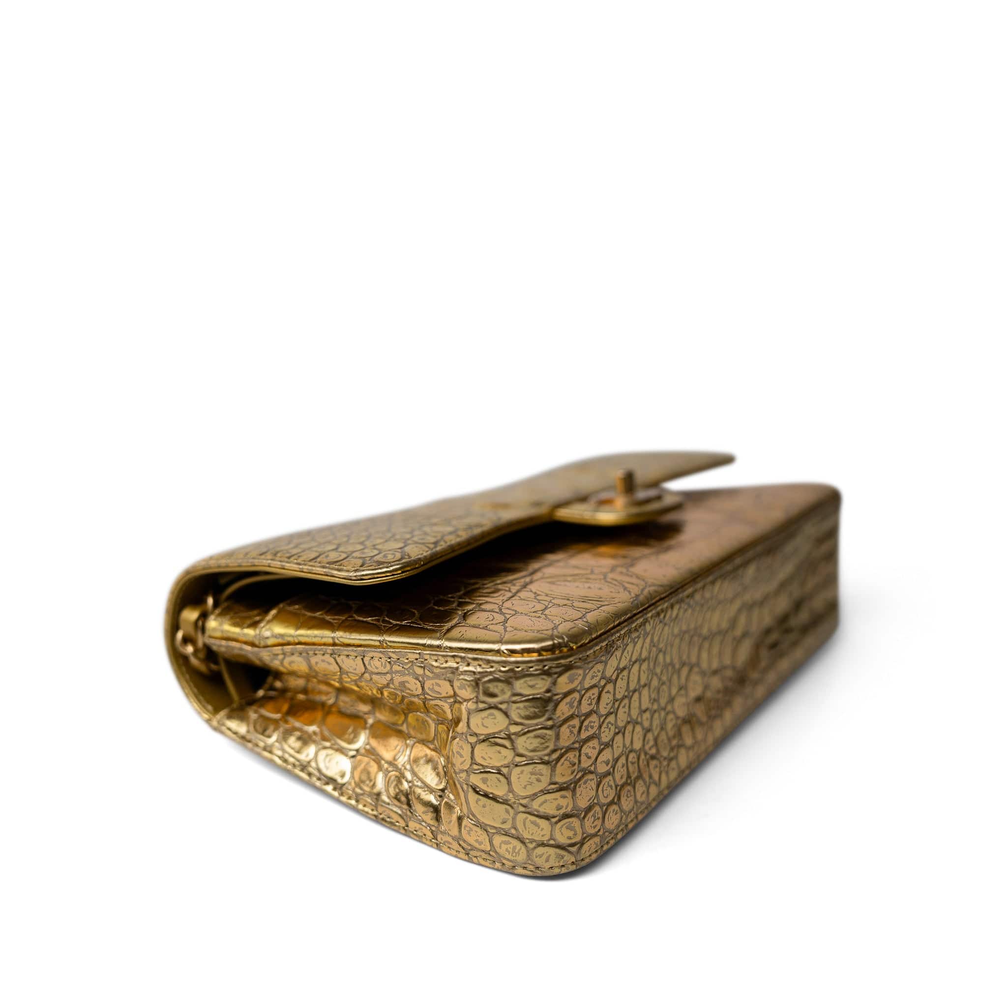 CHANEL Handbag Gold Metallic Calfskin Crocodile Embossed Classic Flap Medium Antique Gold Hardware -Knockoff
