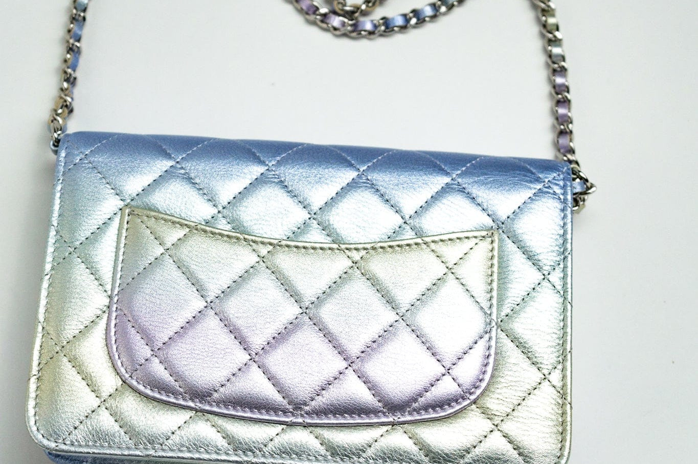 CHANEL Handbag Gradient 21K Gradient Metallic Rainbow Calfskin Quilted Wallet on Chain (WOC) -Knockoff
