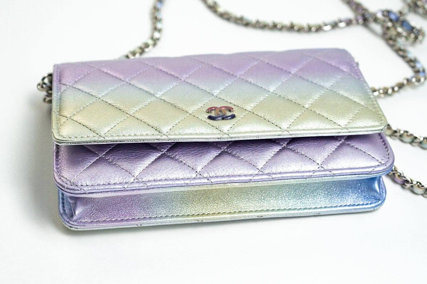 CHANEL Handbag Gradient 21K Gradient Metallic Rainbow Calfskin Quilted Wallet on Chain (WOC) -Knockoff
