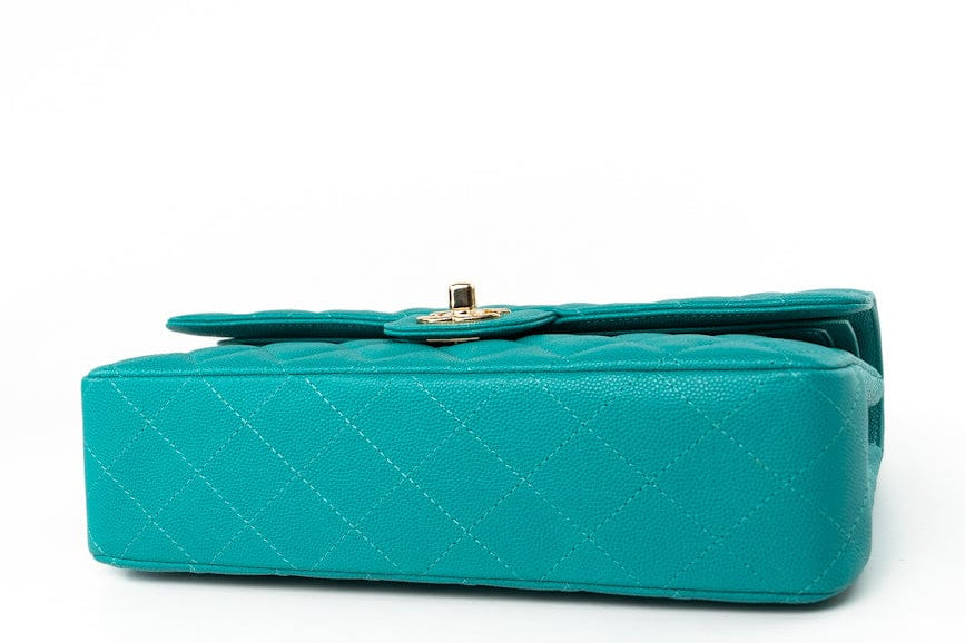 CHANEL Handbag Green 17C Turquoise Caviar Quilted Classic Flap Medium LGHW w/ Edge Stitching -Knockoff
