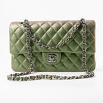 CHANEL Handbag Green 17S Green Iridescent Lambskin Quilted Classic Flap Medium RHW -Knockoff
