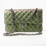 CHANEL Handbag Green 17S Green Iridescent Lambskin Quilted Classic Flap Medium RHW -Knockoff
