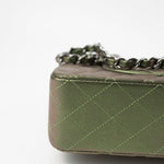 CHANEL Handbag Green 17S Green Iridescent Lambskin Quilted Classic Flap Medium RHW -Knockoff
