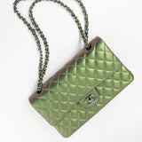 CHANEL Handbag Green 17S Green Iridescent Lambskin Quilted Classic Flap Medium RHW -Knockoff
