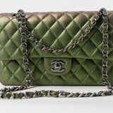 CHANEL Handbag Green 17S Green Iridescent Lambskin Quilted Classic Flap Medium RHW -Knockoff
